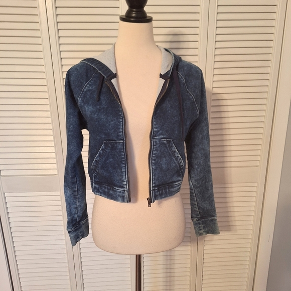Levi's denizen stonewashed denim crop hoodie jacket XS - Picture 2 of 7